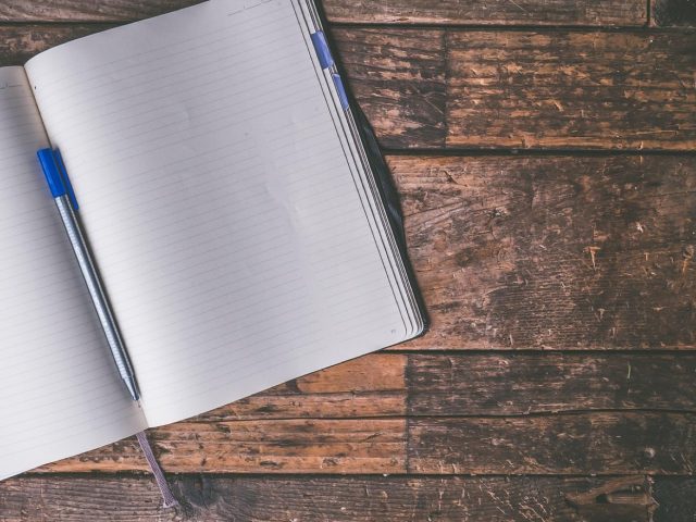 Meilleurs outils d&rsquo;écriture assistée par IA — classement et