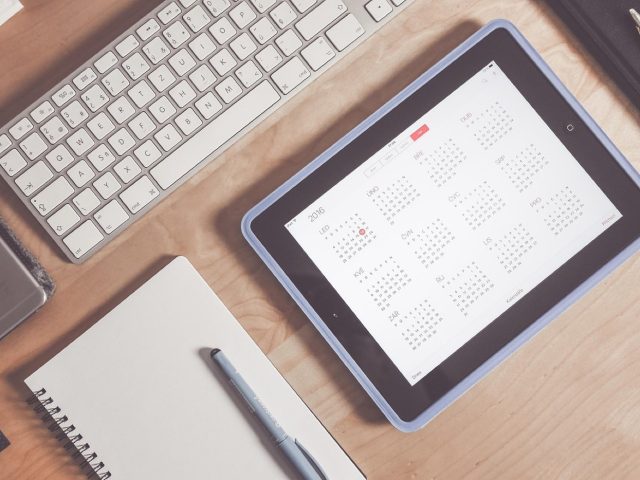 Routines quotidiennes pour produire du contenu régulièrement