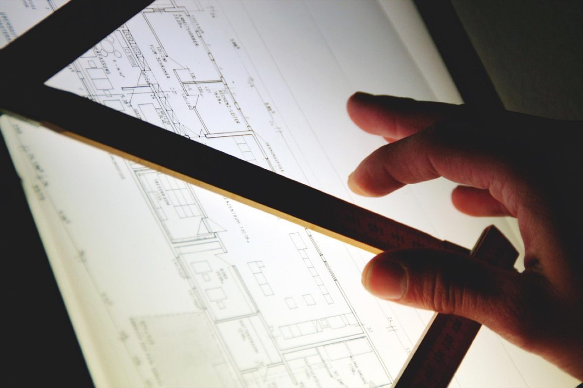 Freelance ou agence web : comment trancher pour votre site