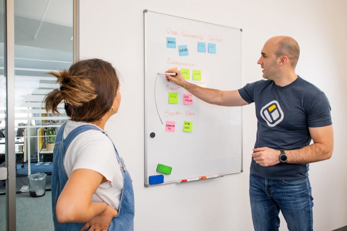 Contenu et GTM B2B : qui écrit quoi quand une agence pilote l&rsquo;acquisit