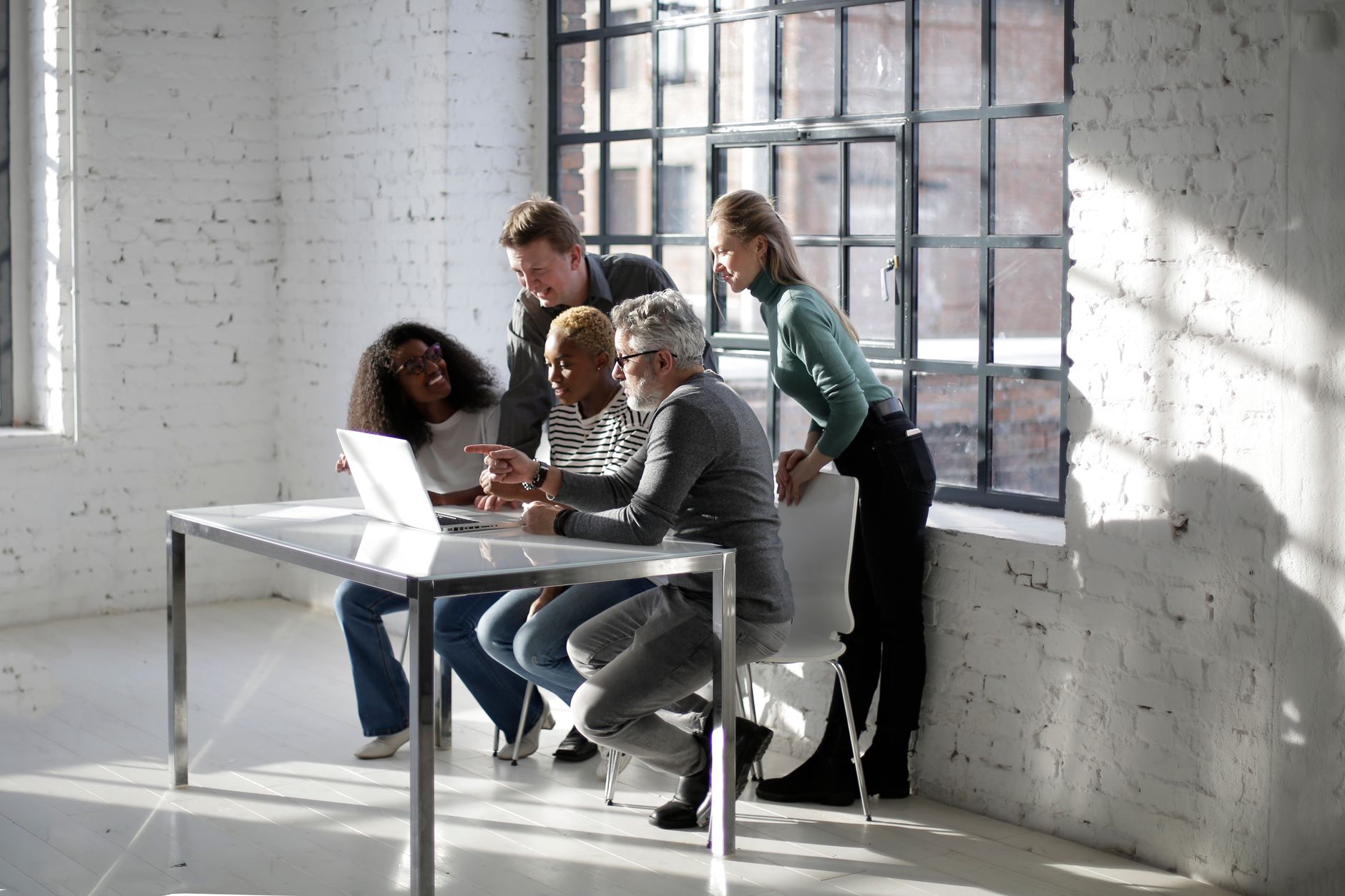 Découvrez les meilleures plateformes pour recruter des rédacteurs freelances