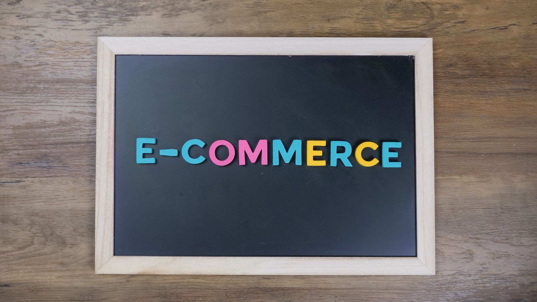 Pourquoi Google Antigravity est le choix incontournable pour les sites e-commerce