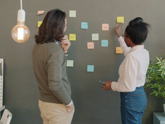 Transformez les Avis Clients en Insights Exploitables : Le Guide Pratique
