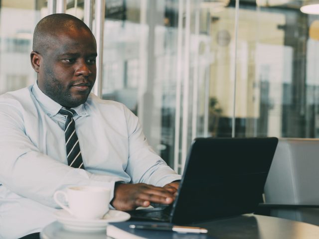 L&rsquo;Intégration de Claude dans Google Workspace : Une Révolution Silencieuse pour les Dirigeants