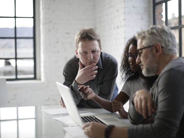 Rédaction web : vers une saturation du marché en 2023 ?